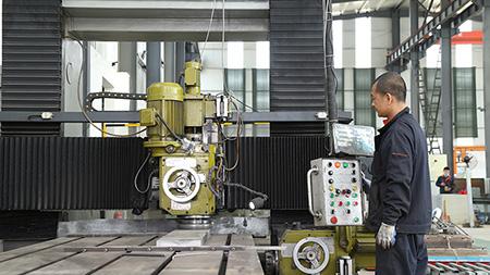 龙门铣床加工现场